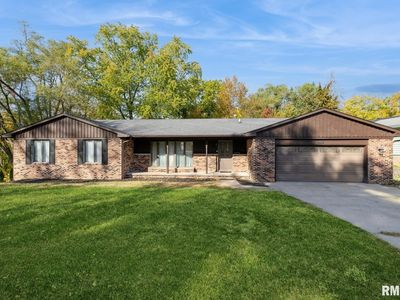 1111 33rd Ave, Moline, IL, 61265