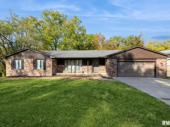 1111 33rd Ave, Moline, IL 61265