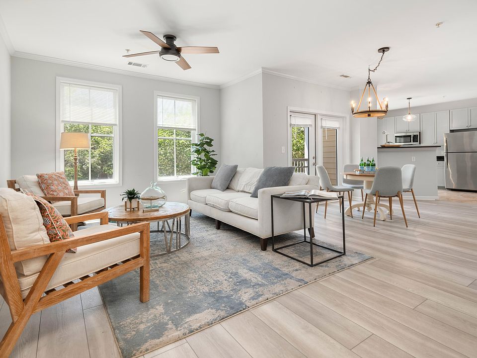 1st image of 280 Seven Farms Dr Unit 202
