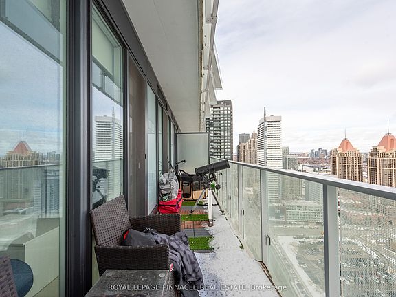 5th image of 3900 Confederation Pkwy #2802