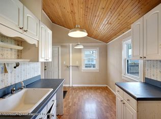170 Memorial Pkwy, Atlantic Highlands, NJ