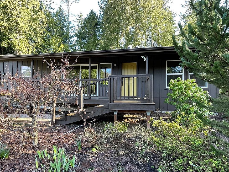 2nd image of 36898 Tamarack Drive NE