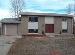 976 Nucla St, Aurora, CO 80011