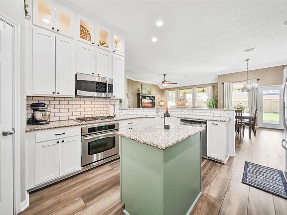 5th image of 2211 Fenton Rock Ln