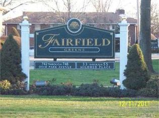 55 Mildred Pl APT 2F, North Babylon, NY 11703