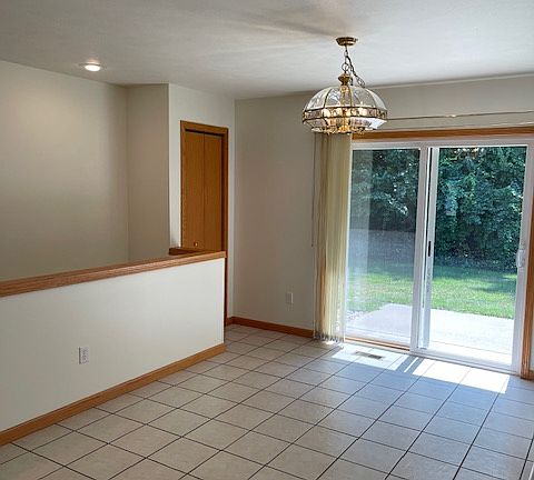 5th image of 2202 Joshua St