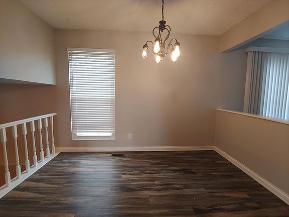 4th image of 1550 Hickory Hill Ct