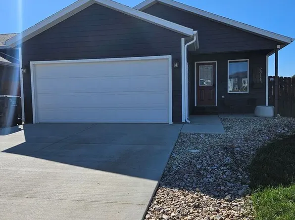 2911 Hutt Ct, Rapid City, SD 57703