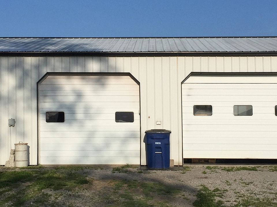 2nd image of 4711 Sugar Hill Rd