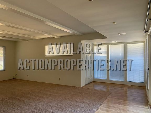 3rd image of 207 Park Dr
