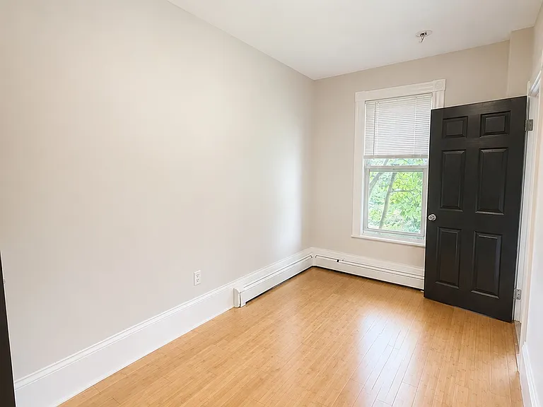 279 Webster St #1 — Photo 10