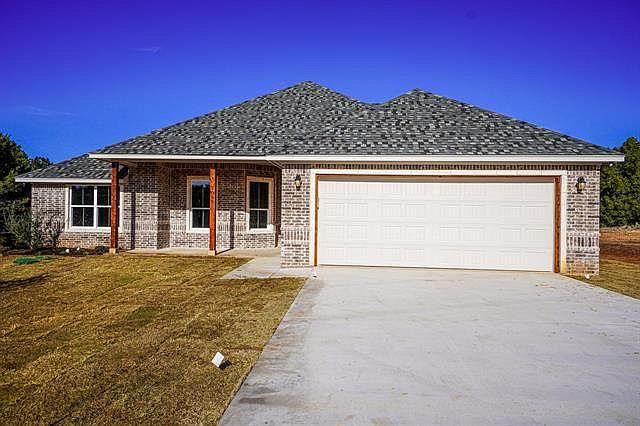 1st image of 2218 Lakewood Trl