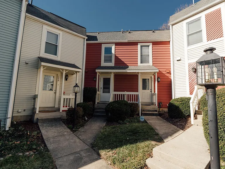 1664 Whisperhill Dr — Photo 25