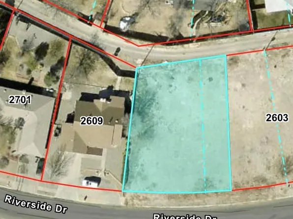 2605 Riverside Dr, Roswell, NM 88201