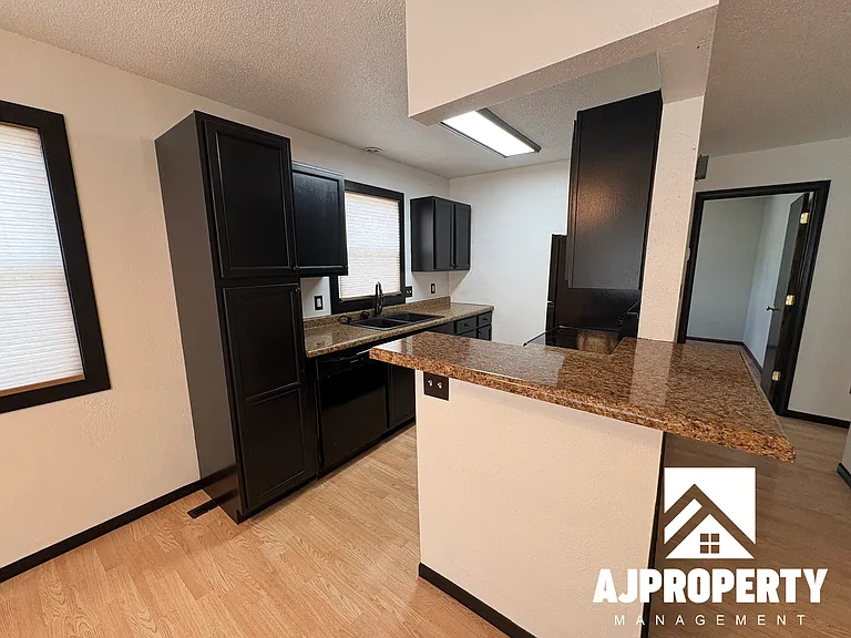 422 S Lincoln Ave — Photo 5