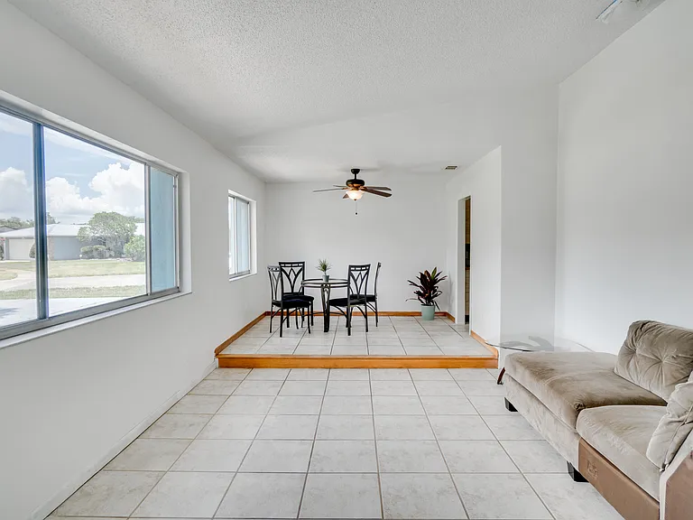 8724 Tall Pine Ln — Photo 19