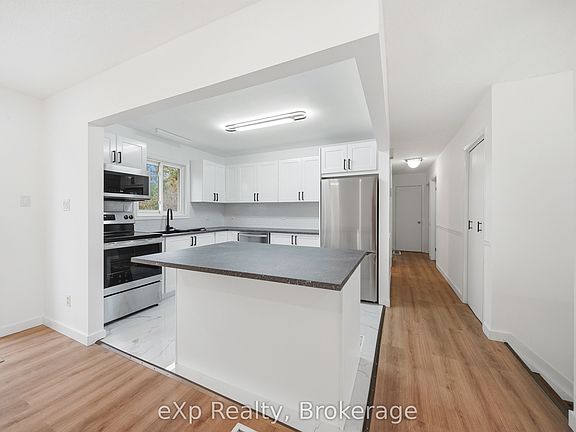 5th image of 342 Front St