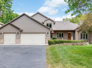 8944 Vickors Xing, Brooklyn Park, MN 55443