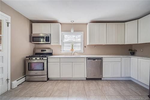2nd image of 19 Lord St
