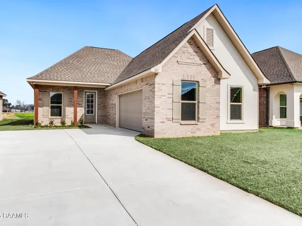 103 Ridley Ln, Youngsville, LA 70592