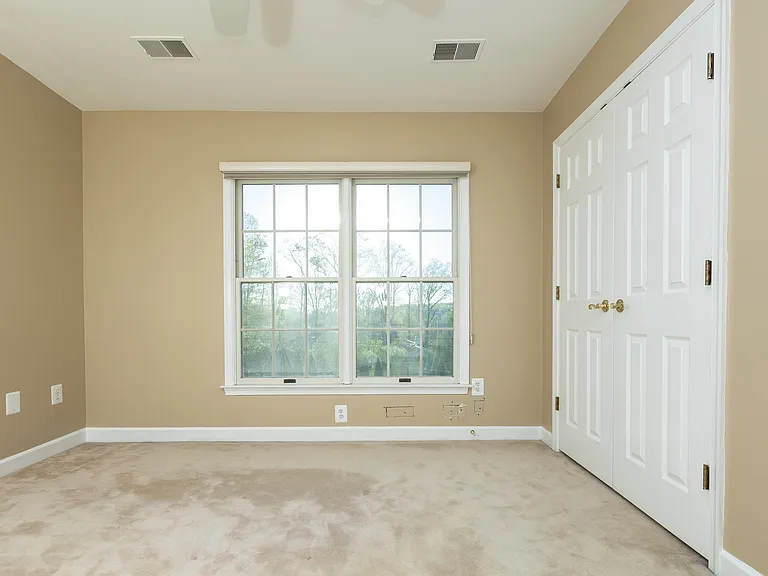 13576 Highland Rd — Photo 39