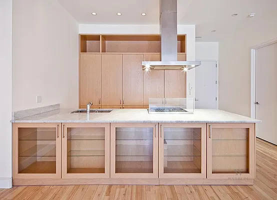 Rented by Warburg | media 2