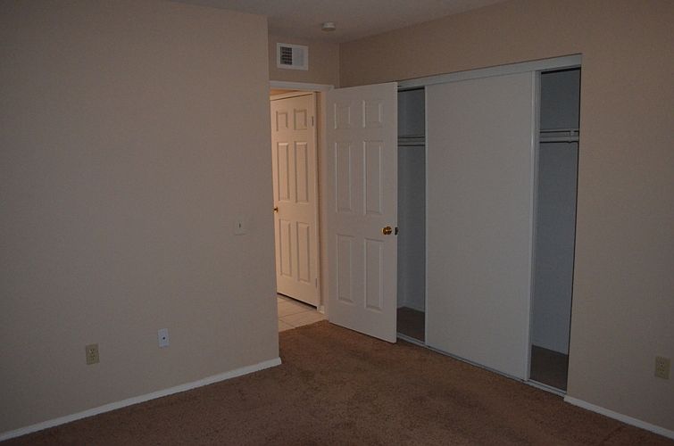 1st image of 40019 White Leaf Ln