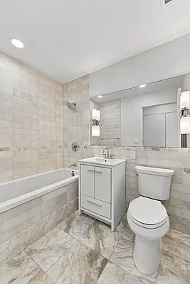 Bathroom, photo 1