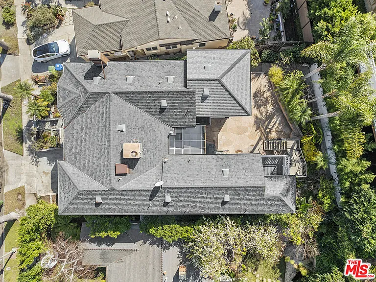 865 Warner Ave — Photo 29