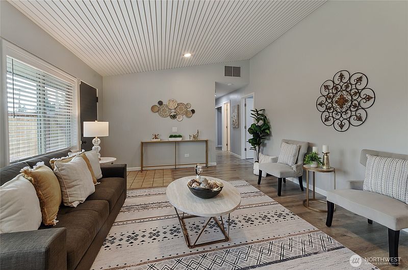 5th image of 9711 Farwest Drive SW