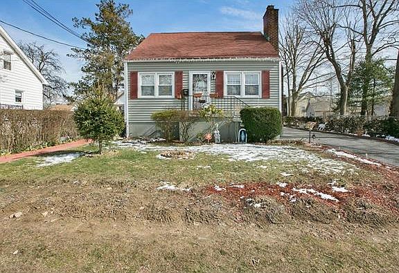 3rd image of 20 S Goodwin Ave