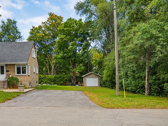 2nd image of 7 Tower Rd