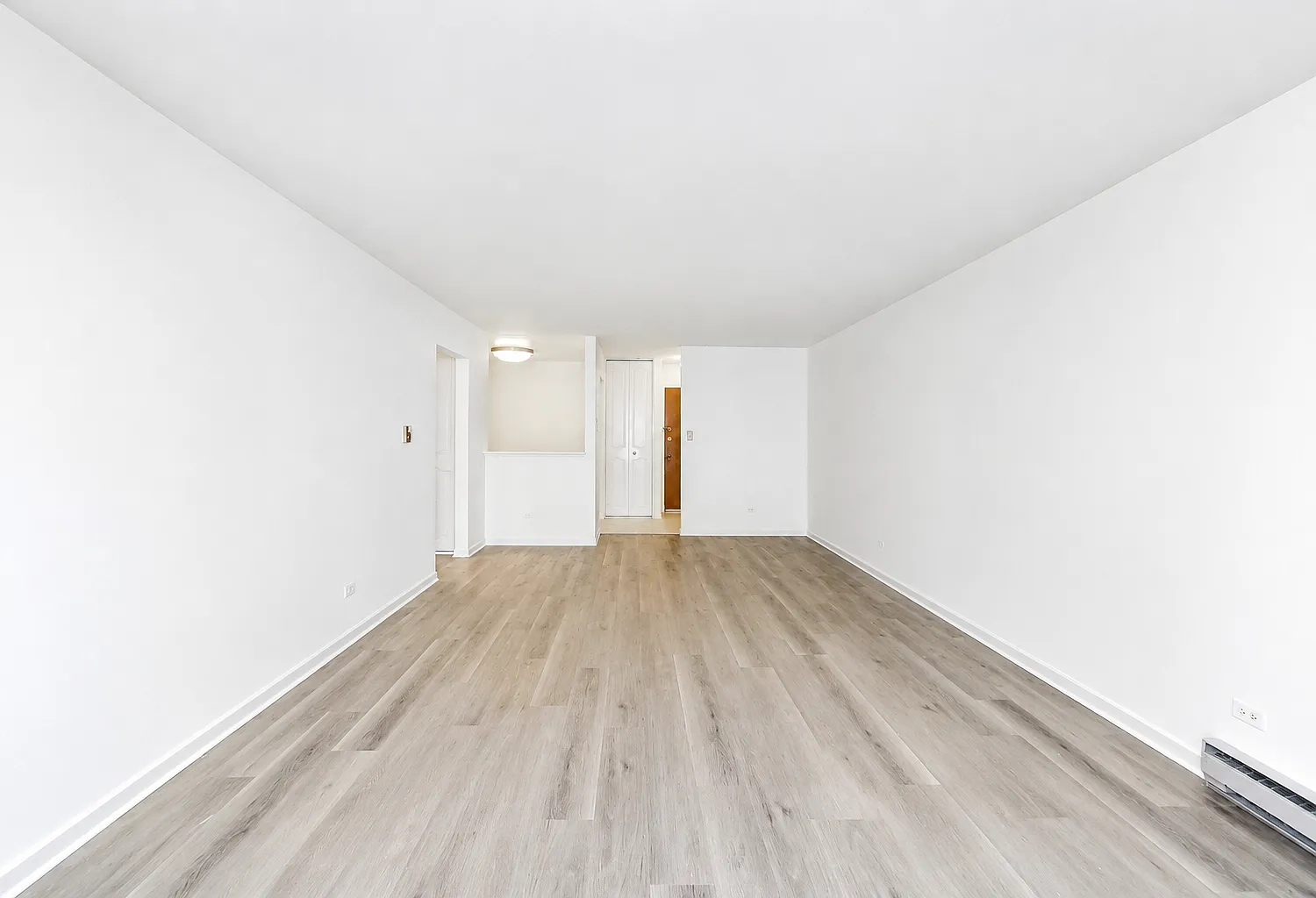 Spacious Rehabbed 1-Bedroom at The Vine | Private Balcony + Parking — Photo 1