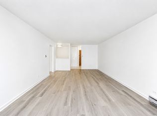 9807 S Karlov Ave APT 212, Oak Lawn, IL 60453