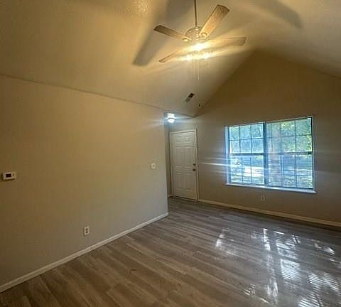 3rd image of 6933 Walrond Ave
