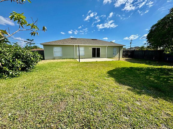4th image of 452 SW Tarra Avenue