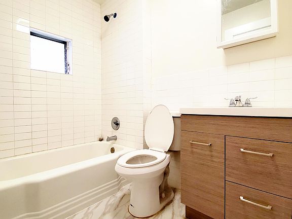 3rd image of 111 Clendenny Ave #2F