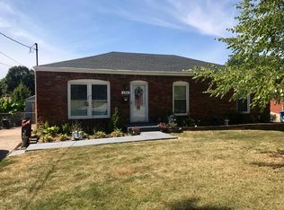 8304 Saint Armands Ct, Louisville, KY 40219