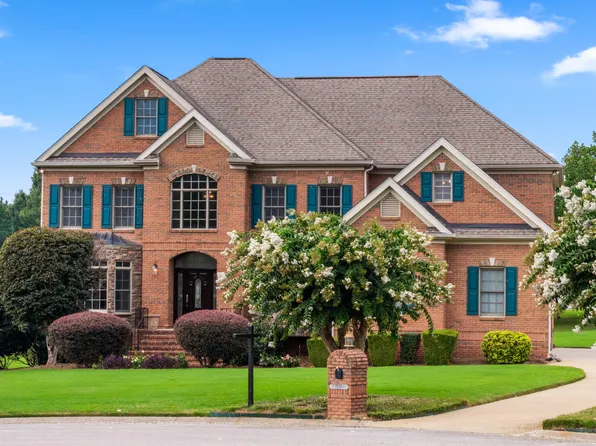 9920 Frost Creek Dr, Ooltewah, TN 37363