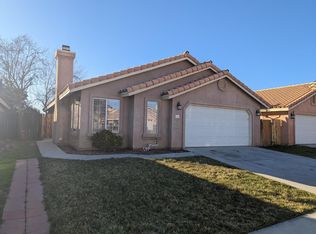 341 Via Capri, Hemet, CA 92545