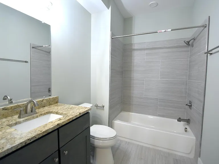 2315 Park Ave #1H — Photo 8