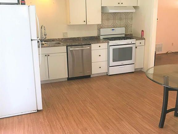3rd image of 3308 Crestridge Dr
