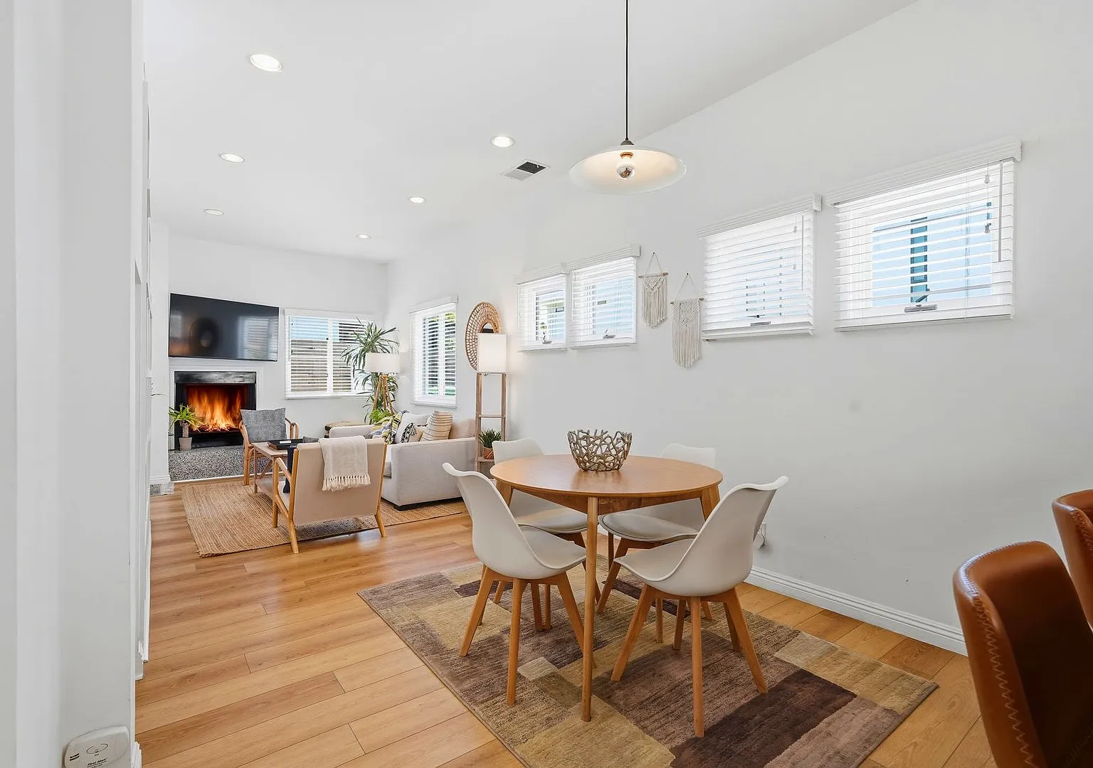 525 Venice Way — Photo 4