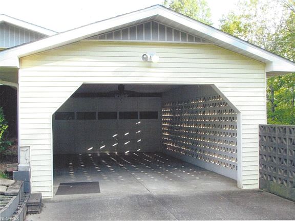 Garage with plenty of additional parking