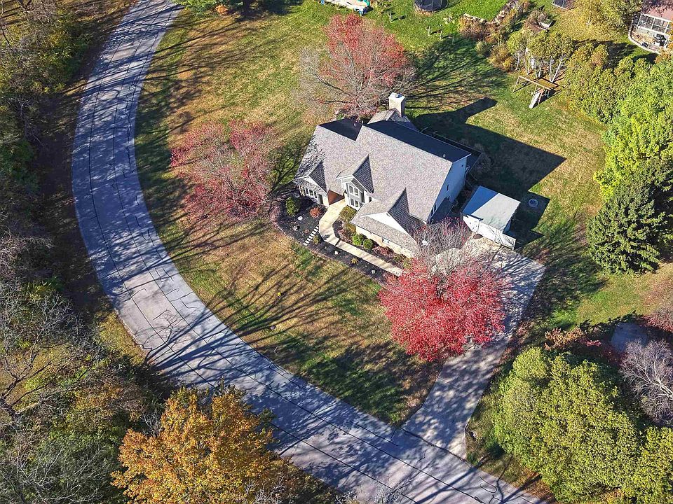 1st image of 3507 W Capilano Dr