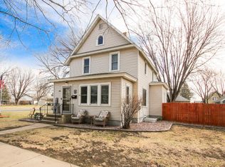 305 Monroe St SE, Hutchinson, MN 55350