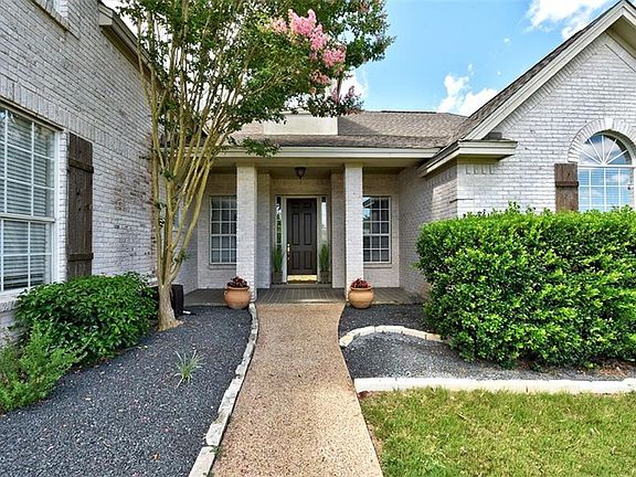2nd image of 12005 Colleyville Dr