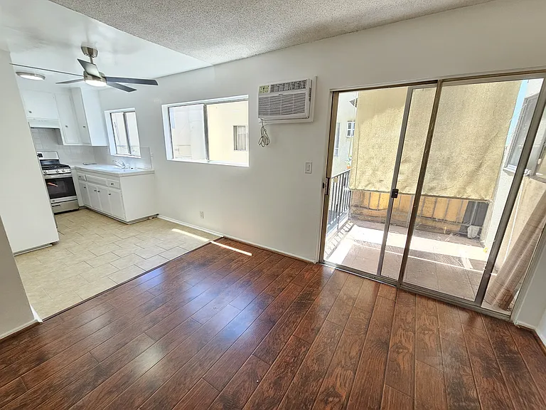 1202 N Fuller Ave #7 — Photo 3