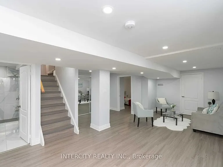 781 Drury Ln — Photo 22