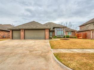 17605 Sparrow Hawk Ln, Edmond, OK 73012